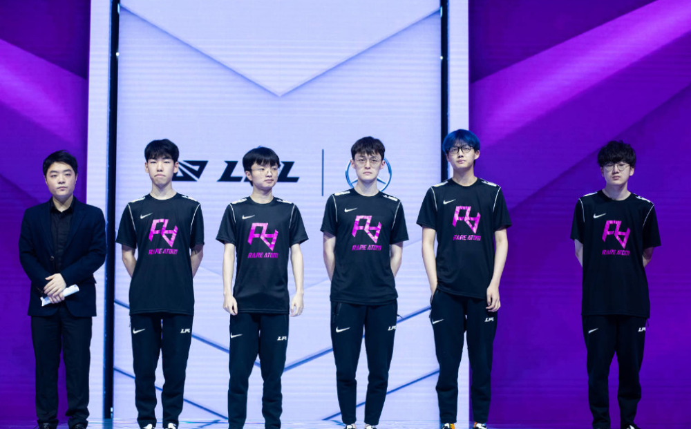 亚历山大 亚历山大